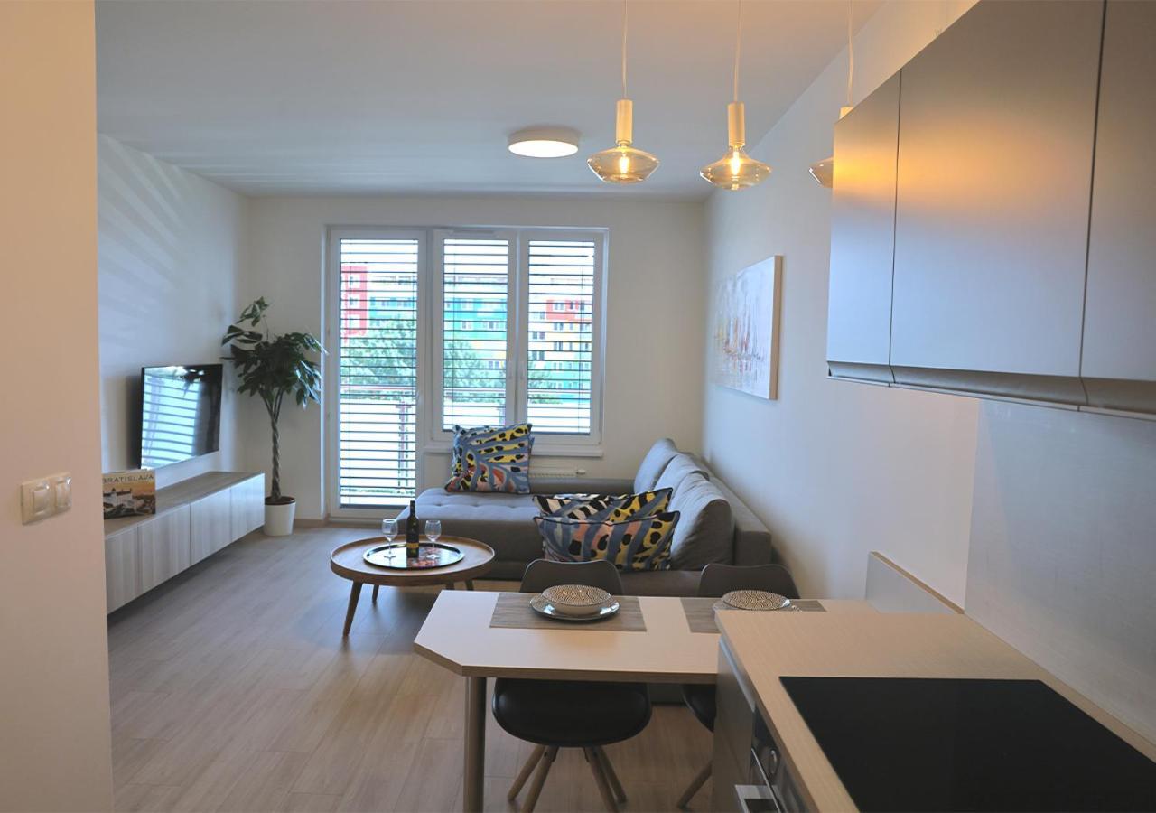 Luxury Grand By Bratislavatrip Apartmán